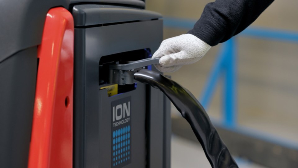Fotografija litijom jonske tehnologije za Linde viljuskar za komisioniranje N20 B, N20-N25, N20-N25 HP