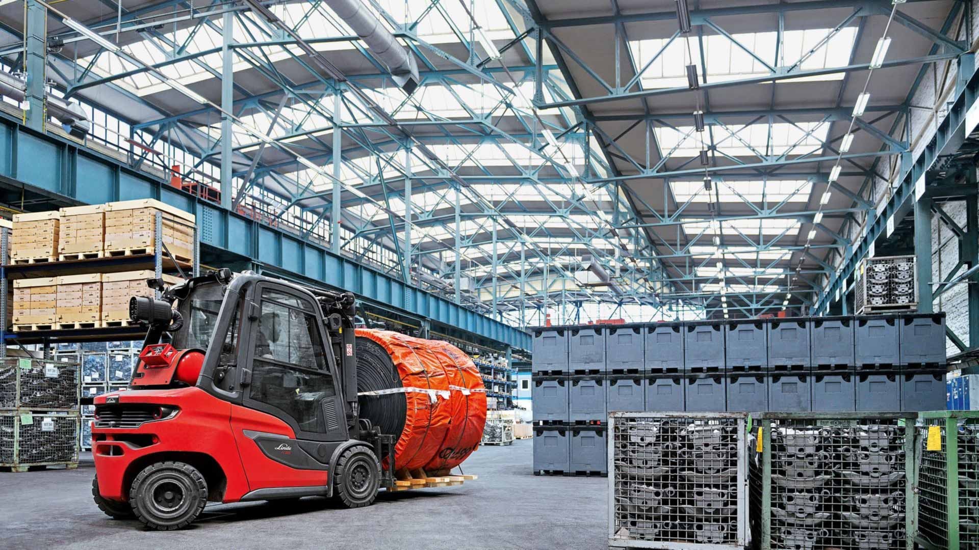 Linde gasni viljuškar u skaldištu